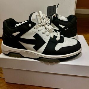 Off-White “Out of Office” OOO Low Top Sneakers🤍

- Next Day Shipping Available!